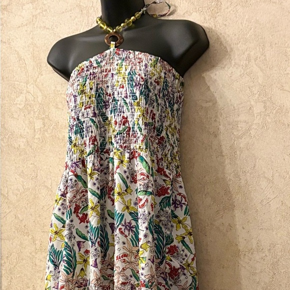 Cassee’s Ivory Floral Strapless Maxi Dress - Picture 2 of 7